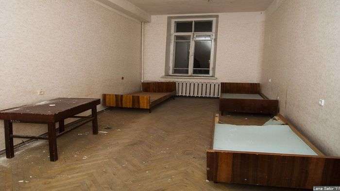 Покинутий готель в Києві (40 фото)