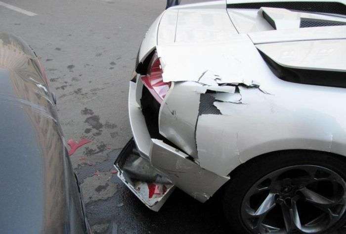 Аварія з участю Lamborghini (4 фото)