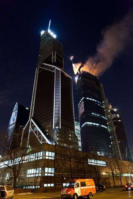 Пожежа в центрі Москва-Сіті (21 фото + 2 відео)
