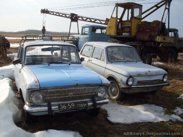 Кладовище автомобілів в Ленінградській області (17 фото)