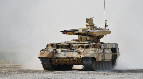 Какие танки лучше, колёсные или гусеничные? оружие