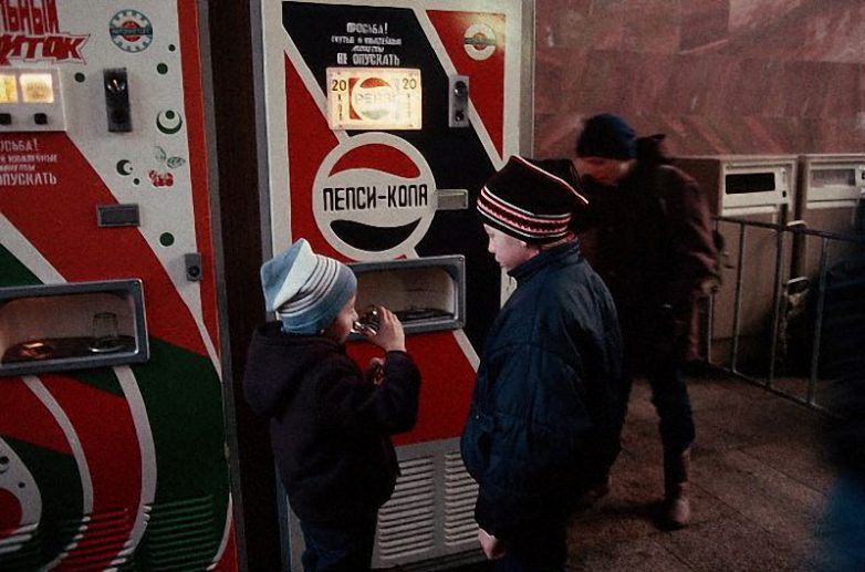 Товары, которые продавались в советских торговых автоматах 