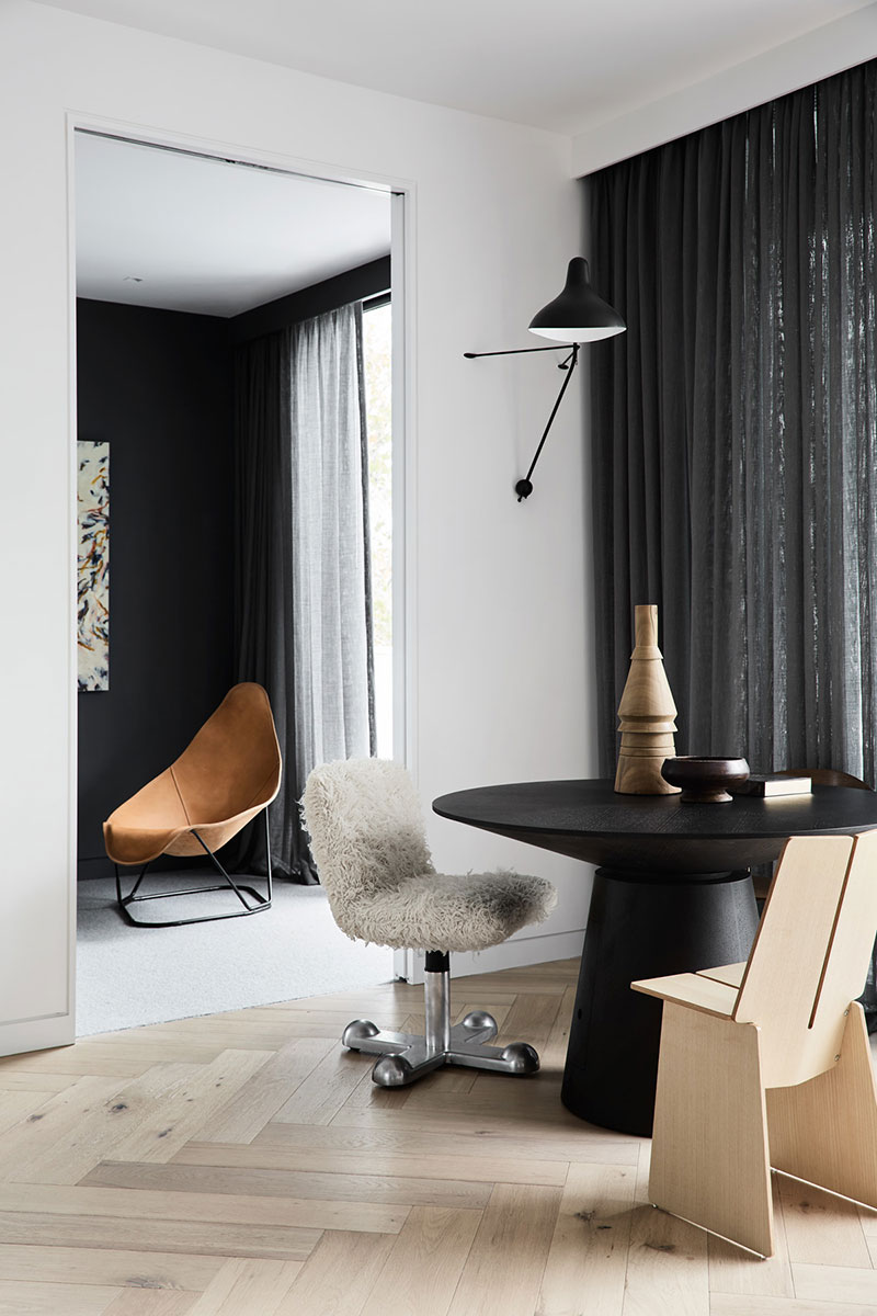 Стильная мужская квартира в пригороде Мельбурна Австралия,интерьер и дизайн,Мельбурн,минимализм,мужской интерьер,скандинавский стиль,черно-белый интерьер