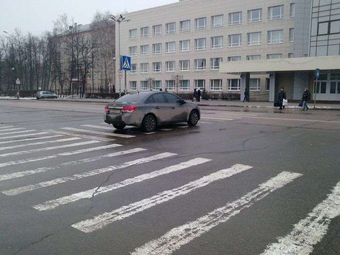 Майстерність паркування (2 фото)