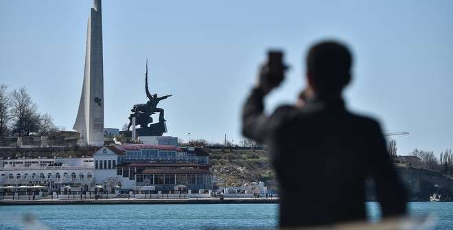 Соратник Зеленского не одобрил решение властей отключить воду Крыму Политика