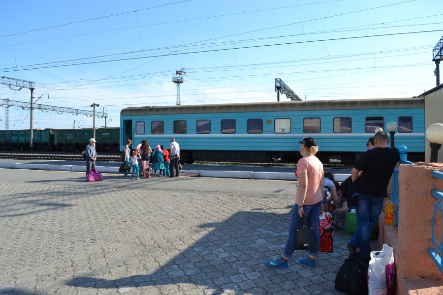 Пригородный поезд 