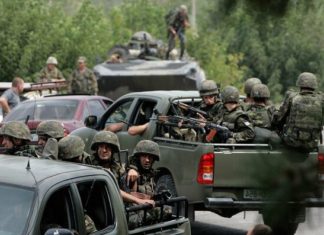 Військова колона Грузії зустріла одного солдата РФ. Вони думали, що він утече.