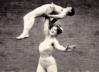 Невербальні сигнали жінок, які відлякують слабких чоловіків