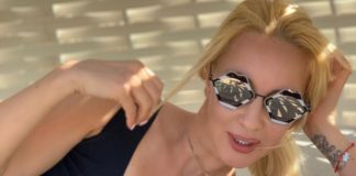 48-річна Лєра Кудрявцева засипала мережу фото з молодим чоловіком і донькою