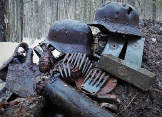 Німці в поспіху кинули в драговину всю амуніцію: нескінченний скарб з болота