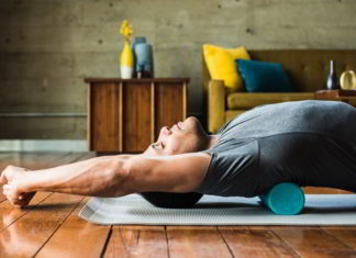 Всього 1 вправа випрямить спину, допоможе стати стрункішою і навіть вище!