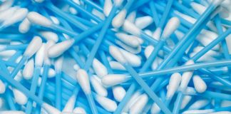 Чому необхідно відмовитися від використання ватних паличок