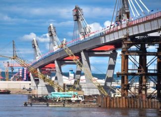У Благовєщенську зістикований російсько-китайський міст через Амур
