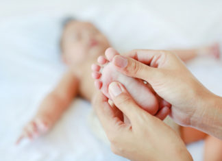 У 1978-му вона була першою дитиною, зачатим «в пробірці». Як надалі склалося її життя?