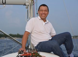 Мільйонер переодягнувся бомжем, а потім роздарував подарунки на суму більше 23 млн рублів