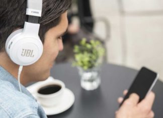 Як працюють бездротові навушники для телефону або телевізора?