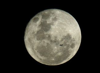 «Роскосмос» планує висадку людини на Місяці в 2030 році