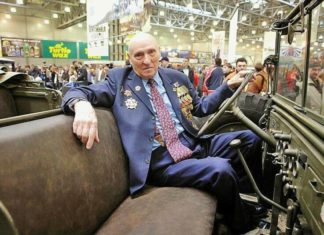 «Народився з кермом в руках»: як особистий водій маршала Жукова став далекобійником