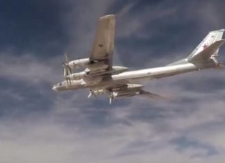 Щось не так, з нашими військовими літаками… Може ми їх фарбуємо не так?