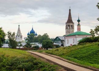 13 самобутніх міст Росії, на які не шкода витратити літню відпустку