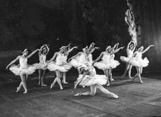 Життя на сцені: 9 архівних знімків артистів балету срср