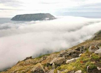 Чому відстань в 4 км між сша і росією можна подолати лише за добу