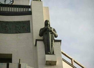 Чи правда, що москву охороняють і лицарі