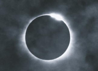 У розпал полярного дня антарктида на 2 хвилини зануриться в ніч