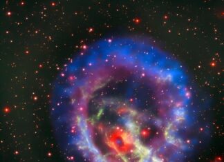 В Лабораториях Рождаются Электрические Гиганты: Новые Окна в Тайны Ранней Вселенной