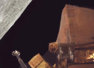 Приватний місячний космічний апарат відправляє додому захоплюючий знімок Місяця