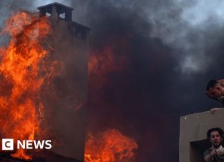 У Греції та Туреччині вирують лісові пожежі через сильну спеку