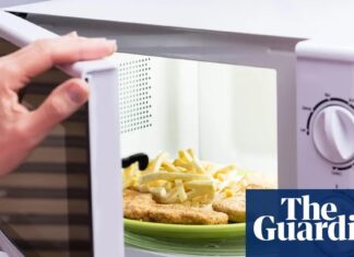 Ультраоброблена їжа пов’язана з підвищеним ризиком раку товстої кишки у молодих жінок