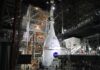 Artemis 2: НАСА завершує збірку ключової ракети для місячної місії