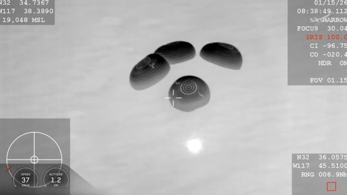 e7a49f3c-3c2d-49e9-acba-a28039433866