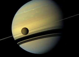 Кільця Сатурна: Зіткнення з Титаном може містити відповідь