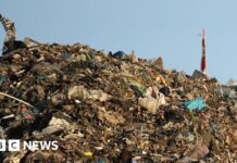 Платники податків проспонсують очищення найбільших нелегальних звалищ Англії