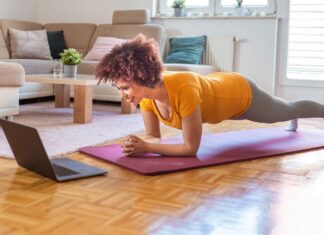 Йога для початківців: необхідне спорядження і від чого можна відмовитись