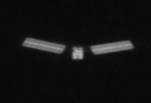Satelit SpaceX Starlink Pecah di Orbit