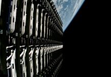 SpaceX планує вивести на орбіту 100 000 супутників