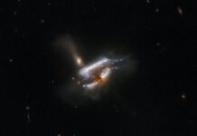 Як проект Galaxy Zoo розкрив бурхливу історію IC 2431